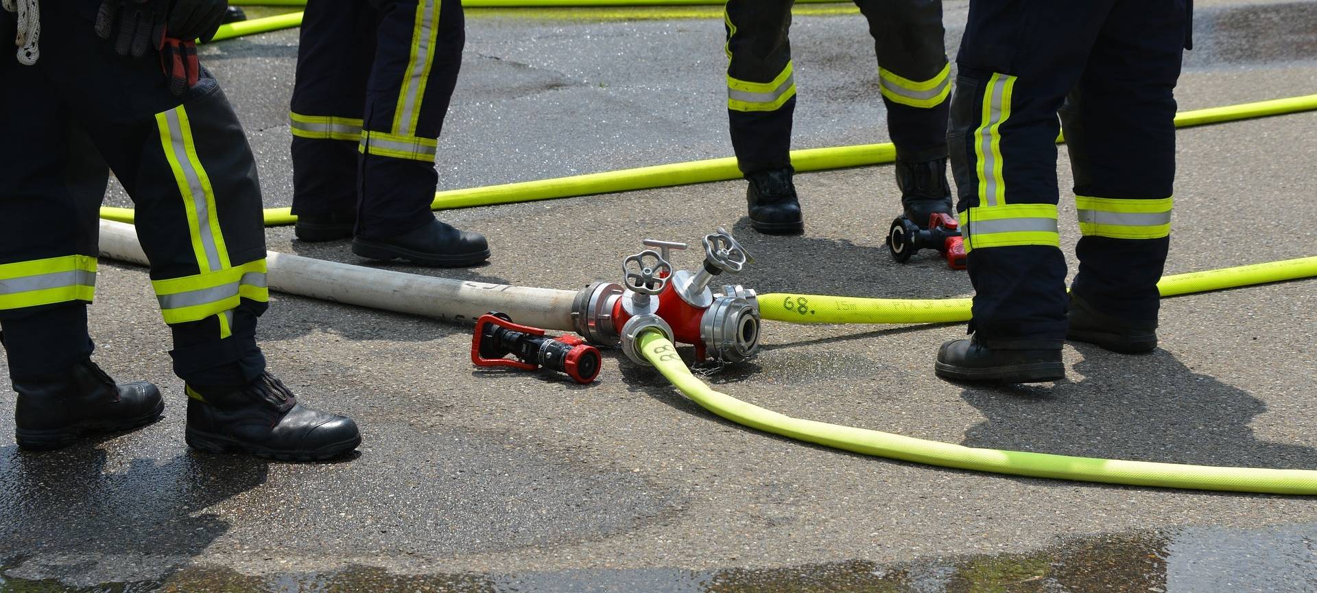 Köln: Großbrand zerstört Sürther Bootshaus