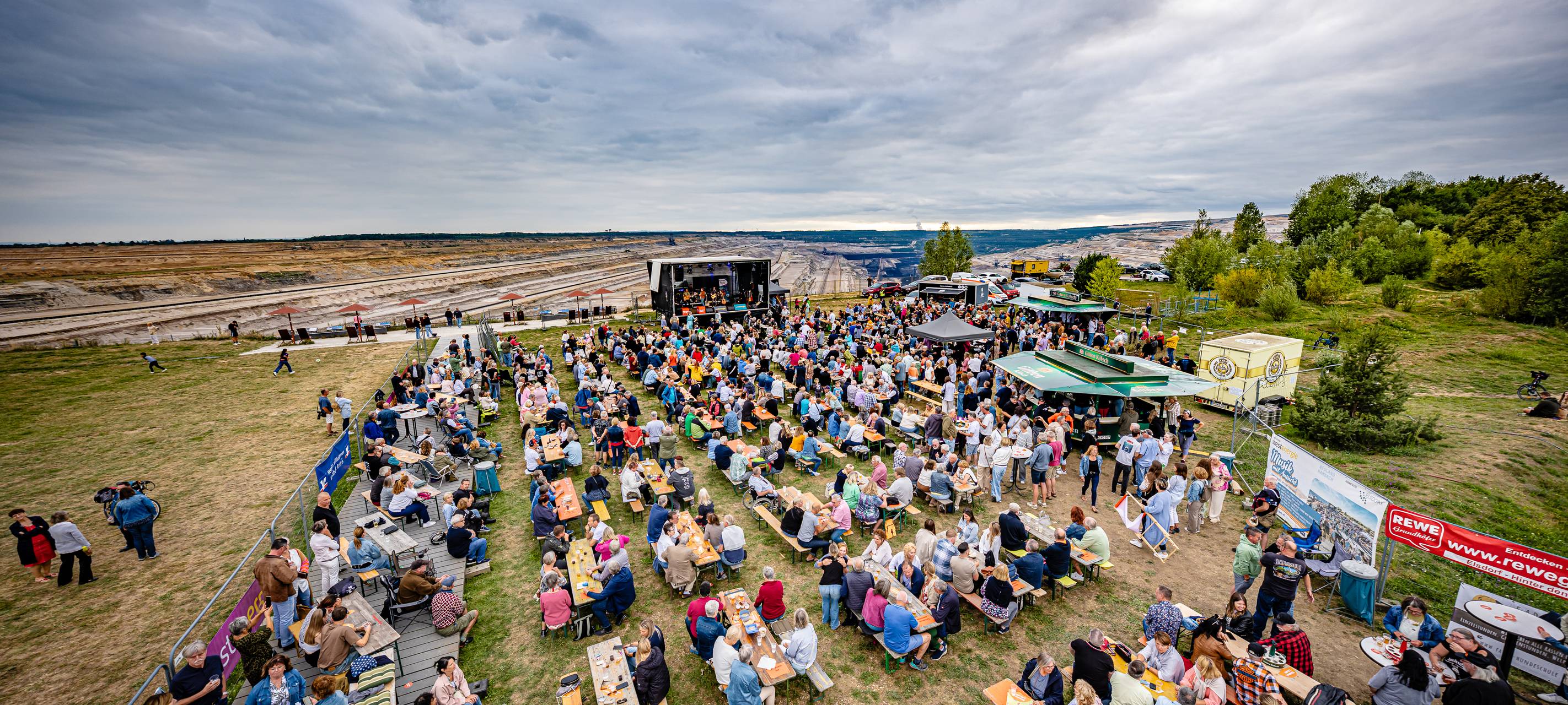 Elsdorf: 90er-Konzert am Forum terra Nova