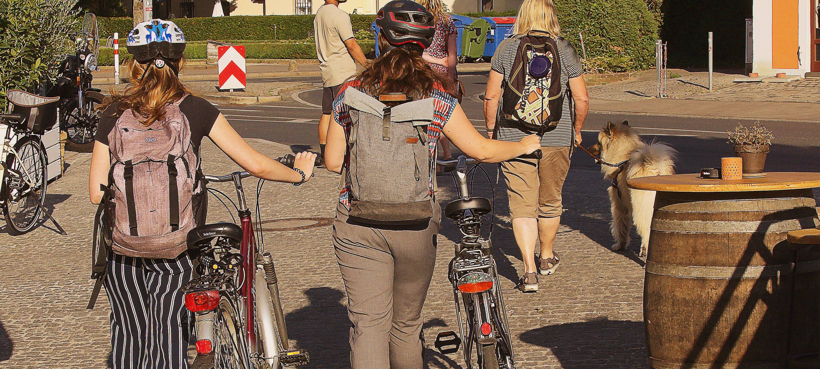 Stadt und Polizei werben in Brühl für Rücksicht